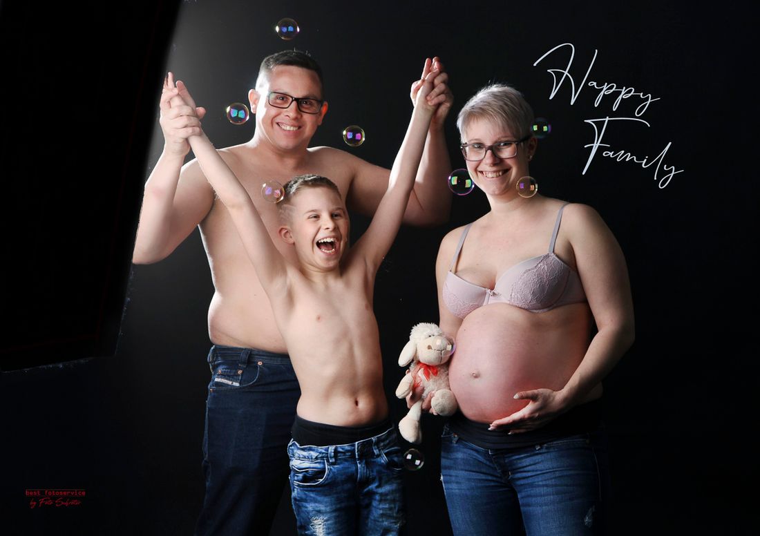 Galerie mit Schwangerschaftsfotos vom Fotostudio und Fotolabor Foto Schröter in Riesa