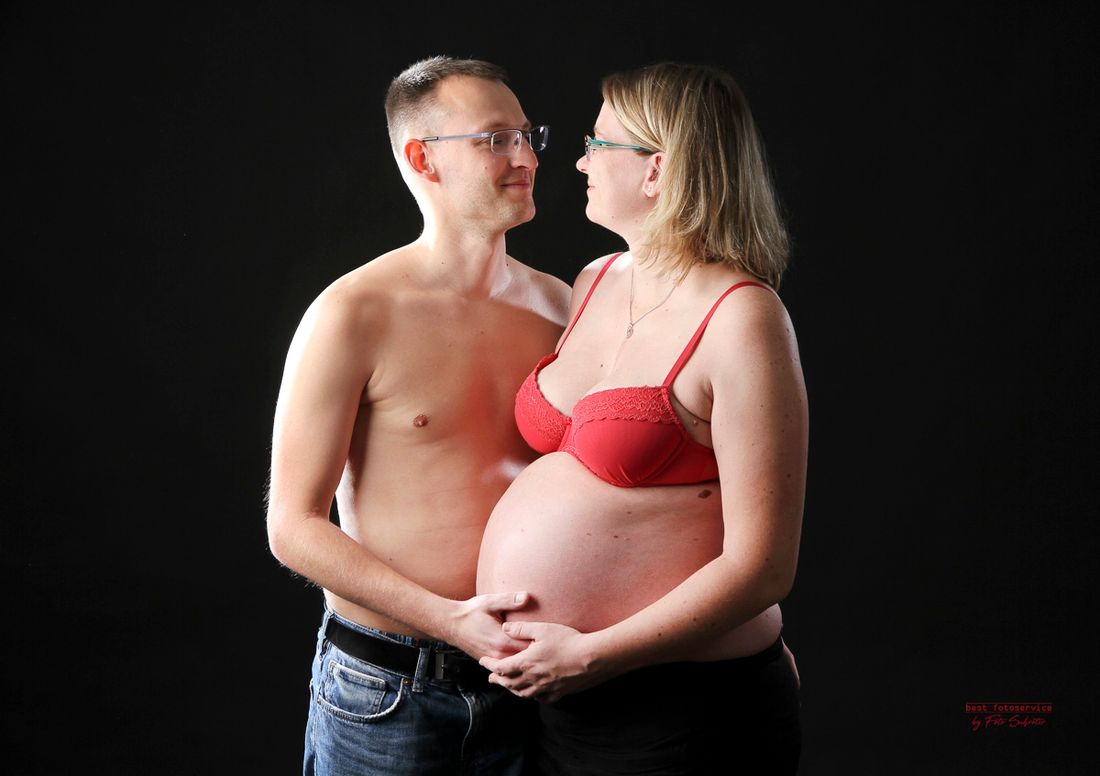 Galerie mit Schwangerschaftsfotos vom Fotostudio und Fotolabor Foto Schröter in Riesa