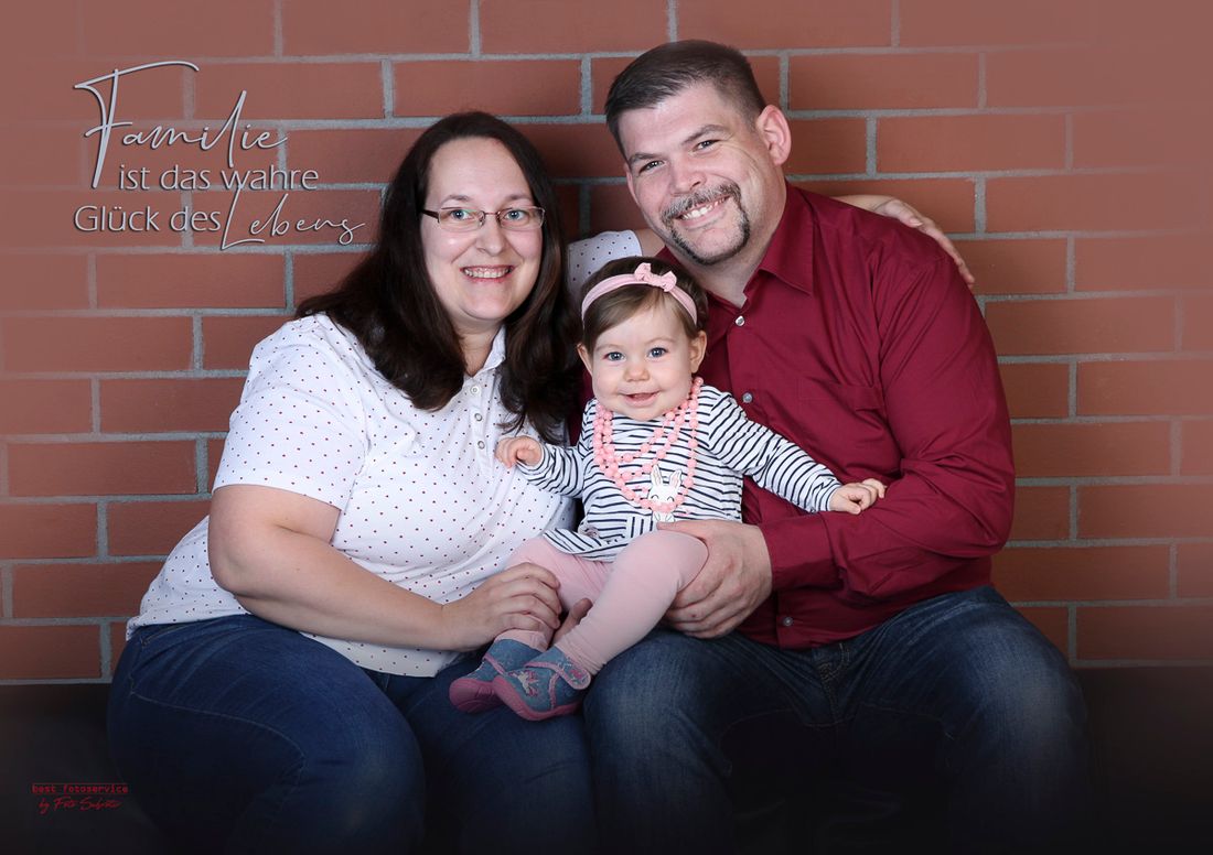 Galerie mit Familienfotos vom Fotostudio und Fotolabor Foto Schröter in Riesa